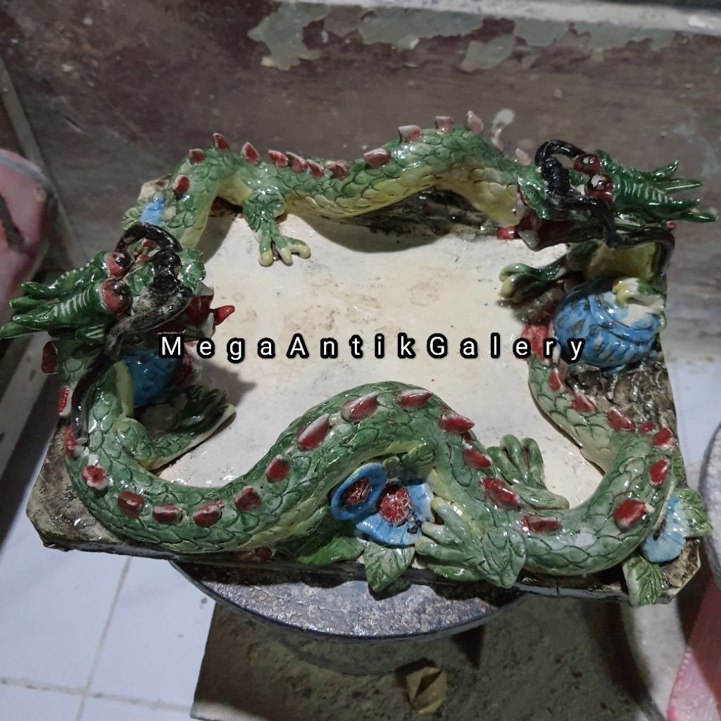 Asbak Hiasan Bentuk Naga Diamater 25CM