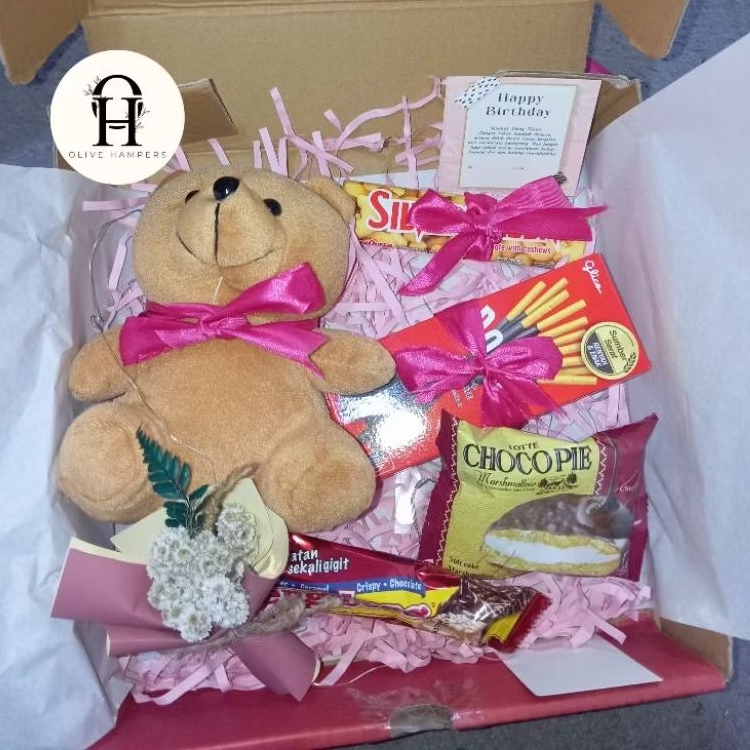 

Hampers ulang tahun/Ready hampers/Hampers boneka snack