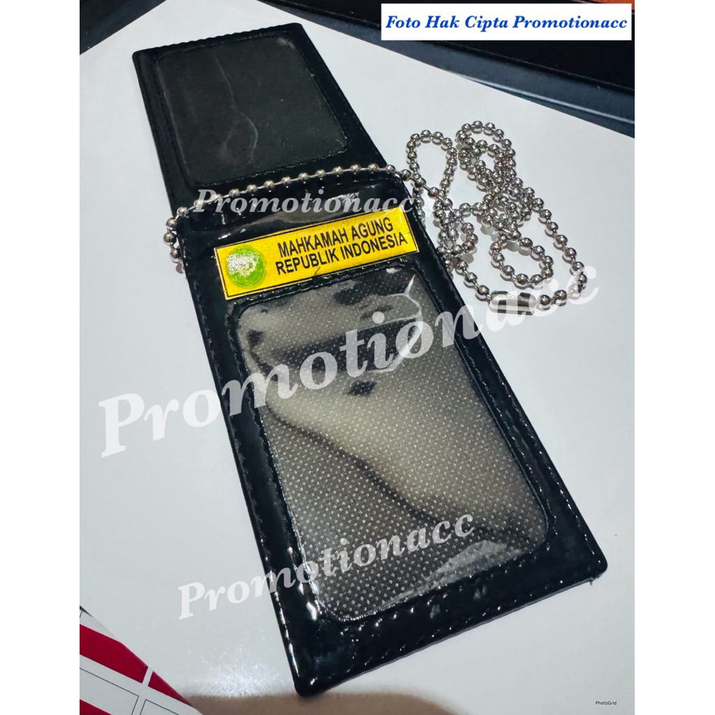 

Dompet Kartu Custom Logo Resin Suka-Suka Plus Kalung Rantai / Dompet ID Card Name Tag Saku Kalung Rantai Custom Logo Resin Suka-Suka 2 sisi Magnet Kulit Hitam Glossy