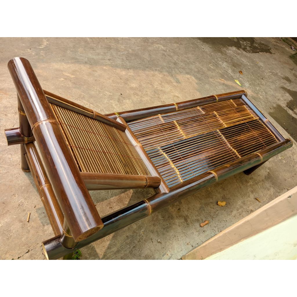 kursi bambu hitam rosbang sender/kursi malas/kursi taman