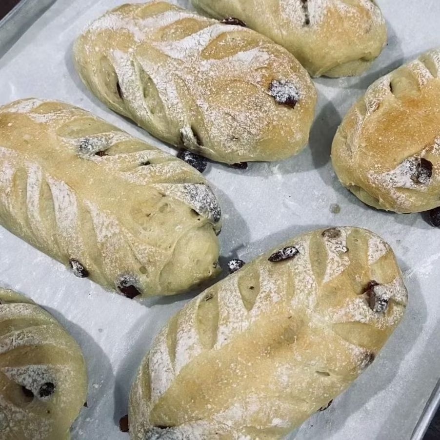 

ROTI SOURDOUGH ISI CRANBERRY & CREAMCHEESE