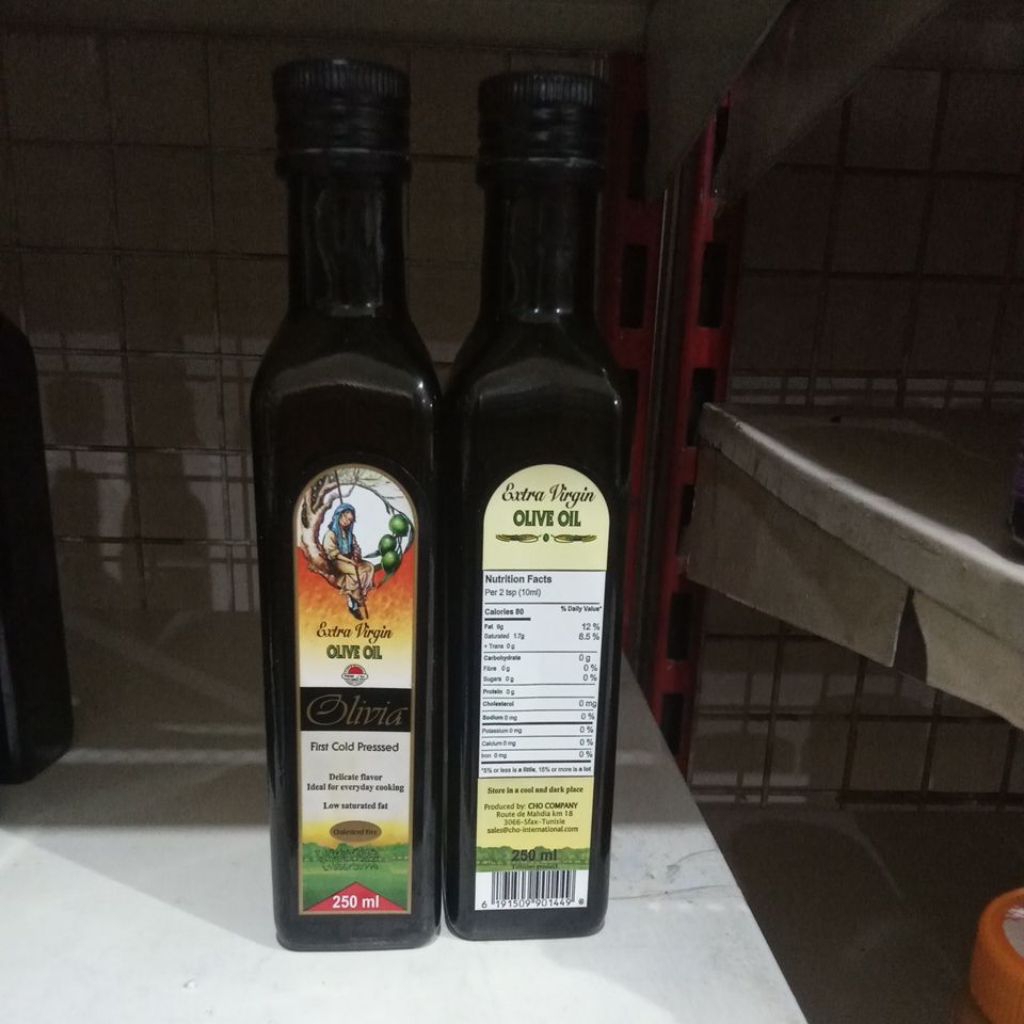 

EXTRA VIRGIN OLIVE OIL OLIVIA BERAT BERSIH 250ML