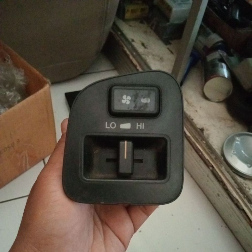 tombol blower AC Honda streame