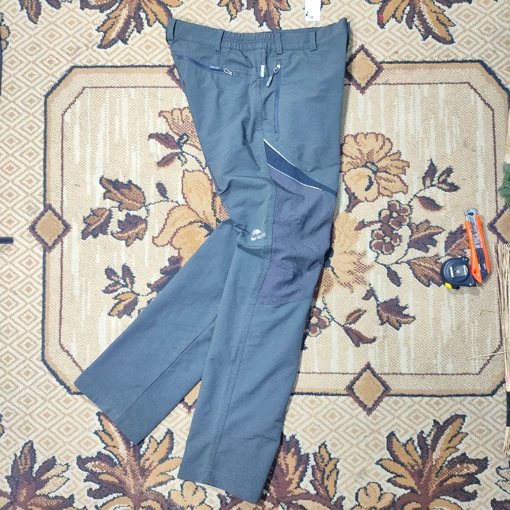 CELANA OUTDOOR SECOND HIKING NEPA PRIA WANITA