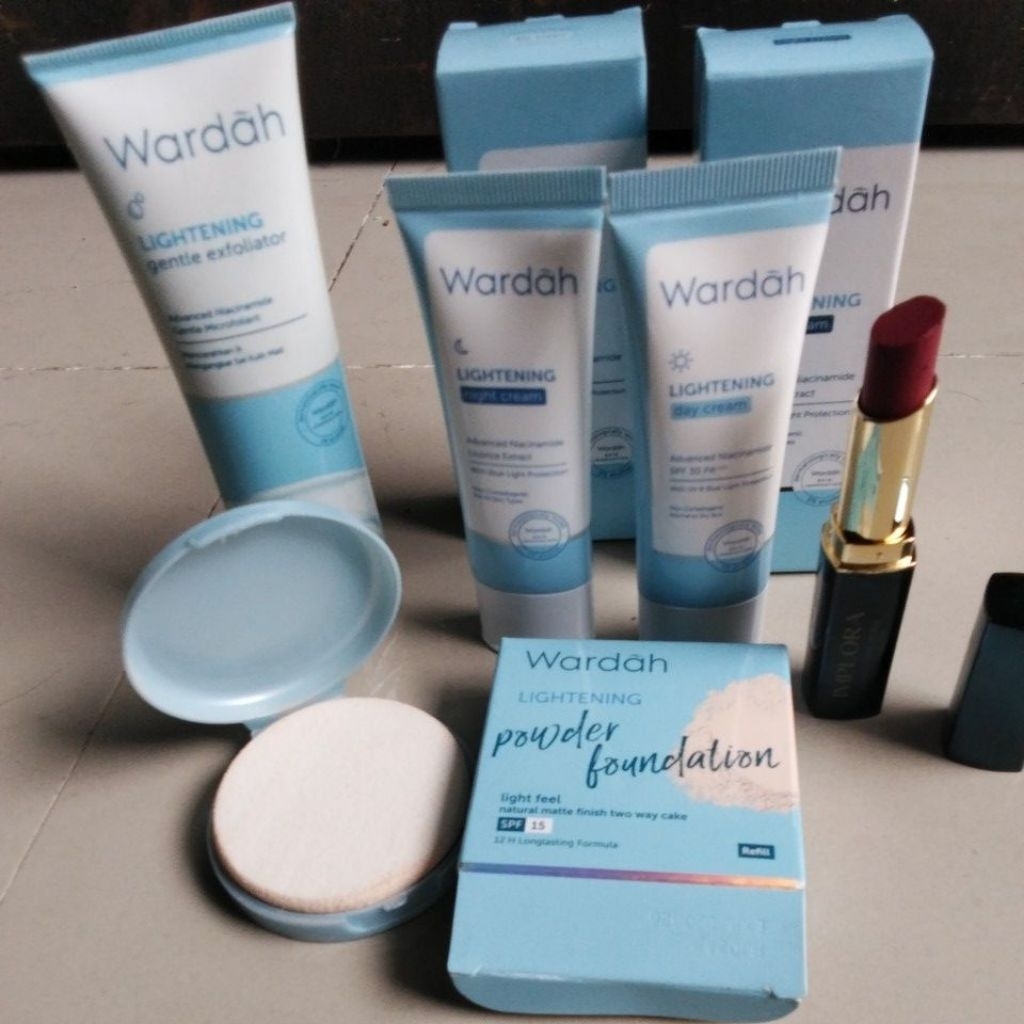 Paket Seserahan Wardah Lightening Series