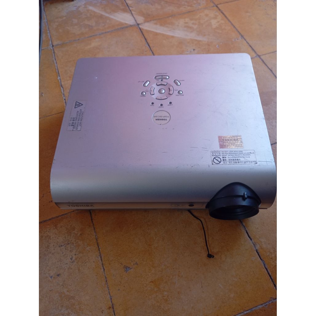PROYEKTOR TOSHIBA TDP-SC35 BEKAS