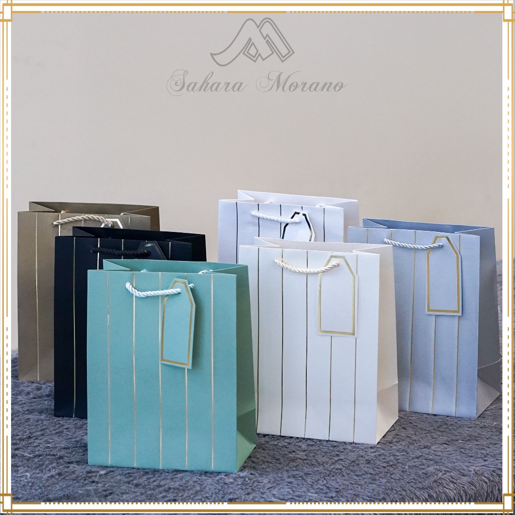 

Paper Bag Emboss Motif Line Gold Tas Belanja Tas Souvenir Goodie Bag Tas Hadiah