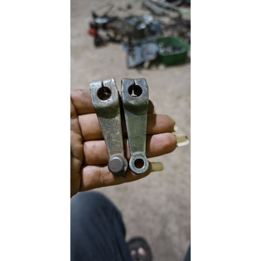 TUAS STUT KOPLING SATRIA 2 TAK HIU LUMBA ORIGINAL COPOTAN