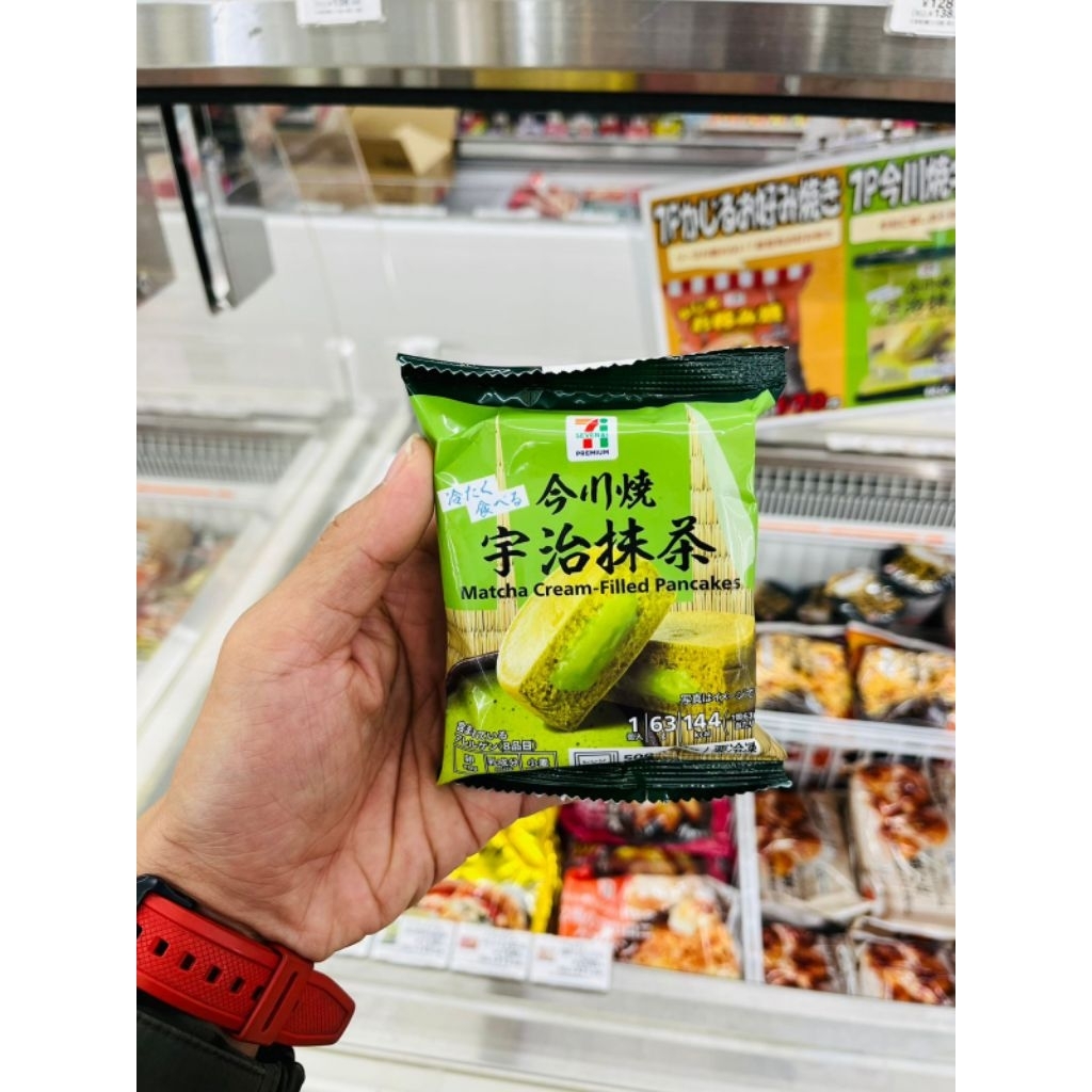

Pancake Isi cream matcha sevel japan