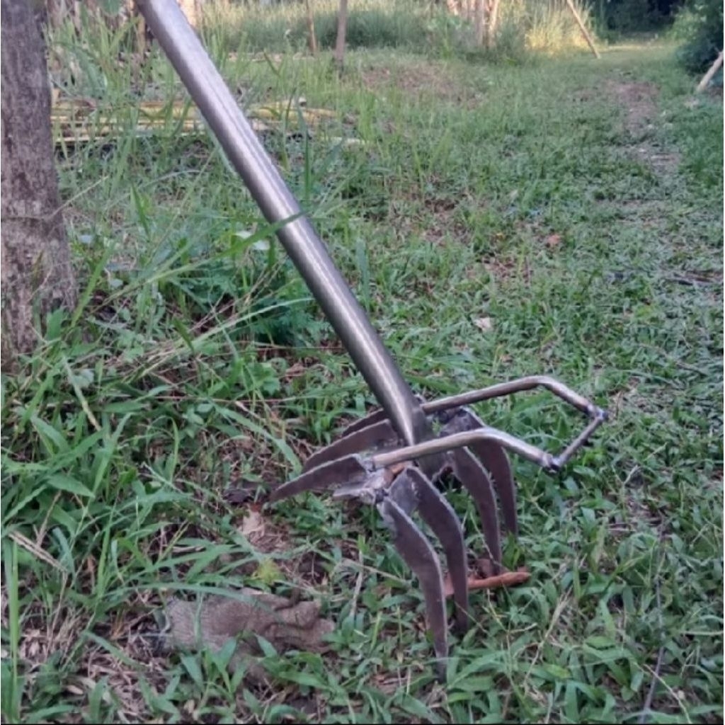garpu modern/penggembur tanah/alat cangkul modern
