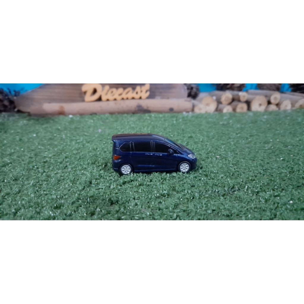 Diecast Miniatur Honda Freed skala 1:72