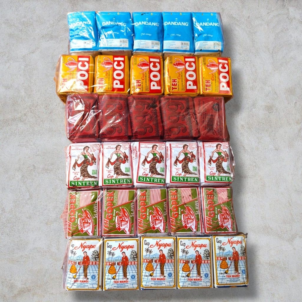 

Paket Usaha Racikan Es Teh Jumbo 6 Slop (60Pcs) Nyapu-Sintren-Gopek-999-Poci-Dandang