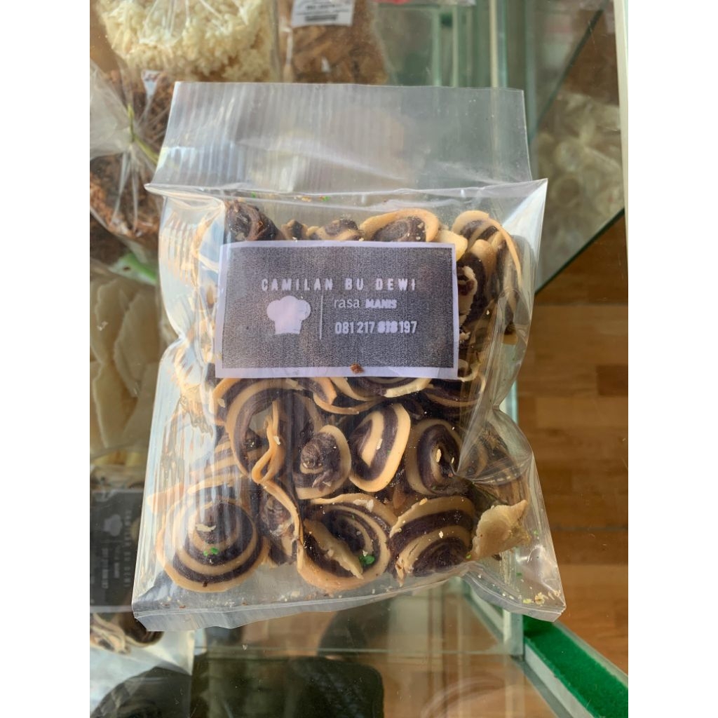 

Kuping Gajah Camilan Homemade Renyah dan Enak