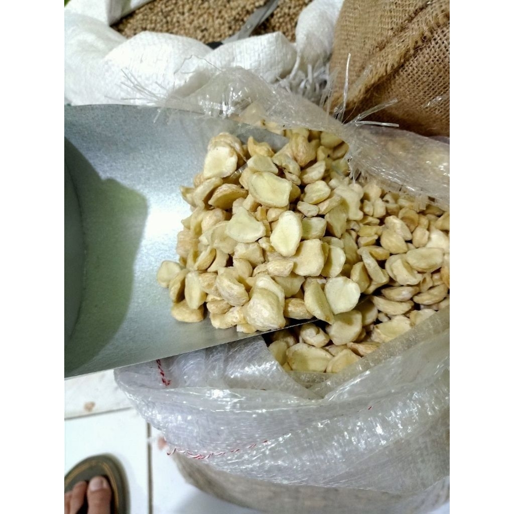 

Kemiri pecah belah Medan 1kg murah