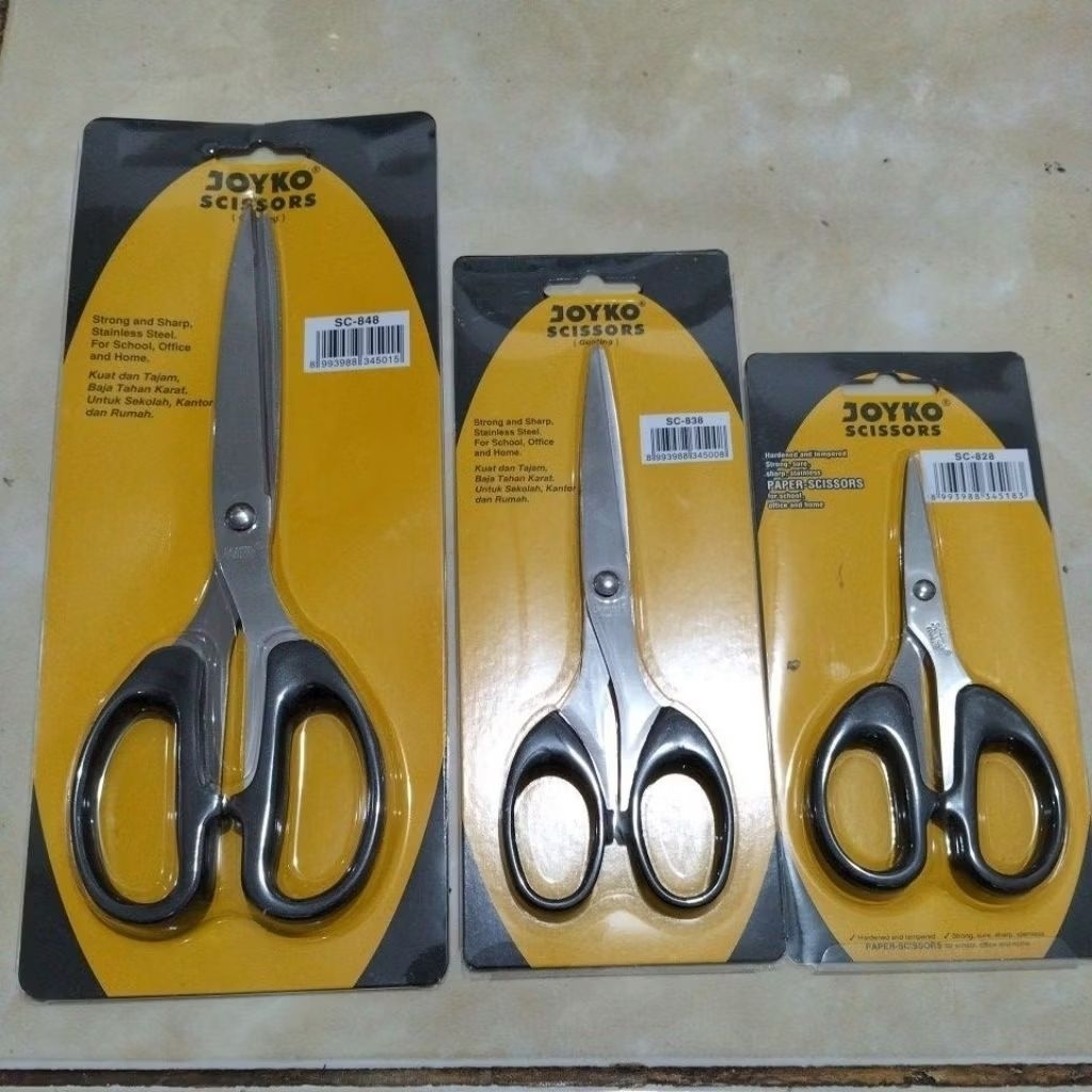 

GUNTING HITAM JOYKO UKURAN SEDANG SC-838