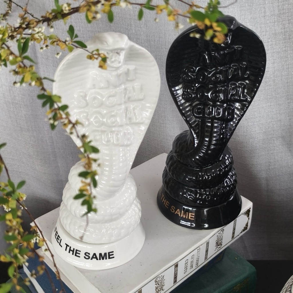 NEIGHBORHOOD X Anti Social Social Club (ASSC) Cobra Incense Burner Chamber (White) Pajangan Dekorasi