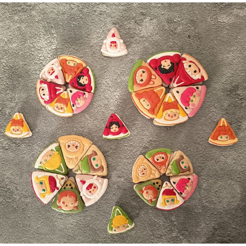 

Giant pizza macarons