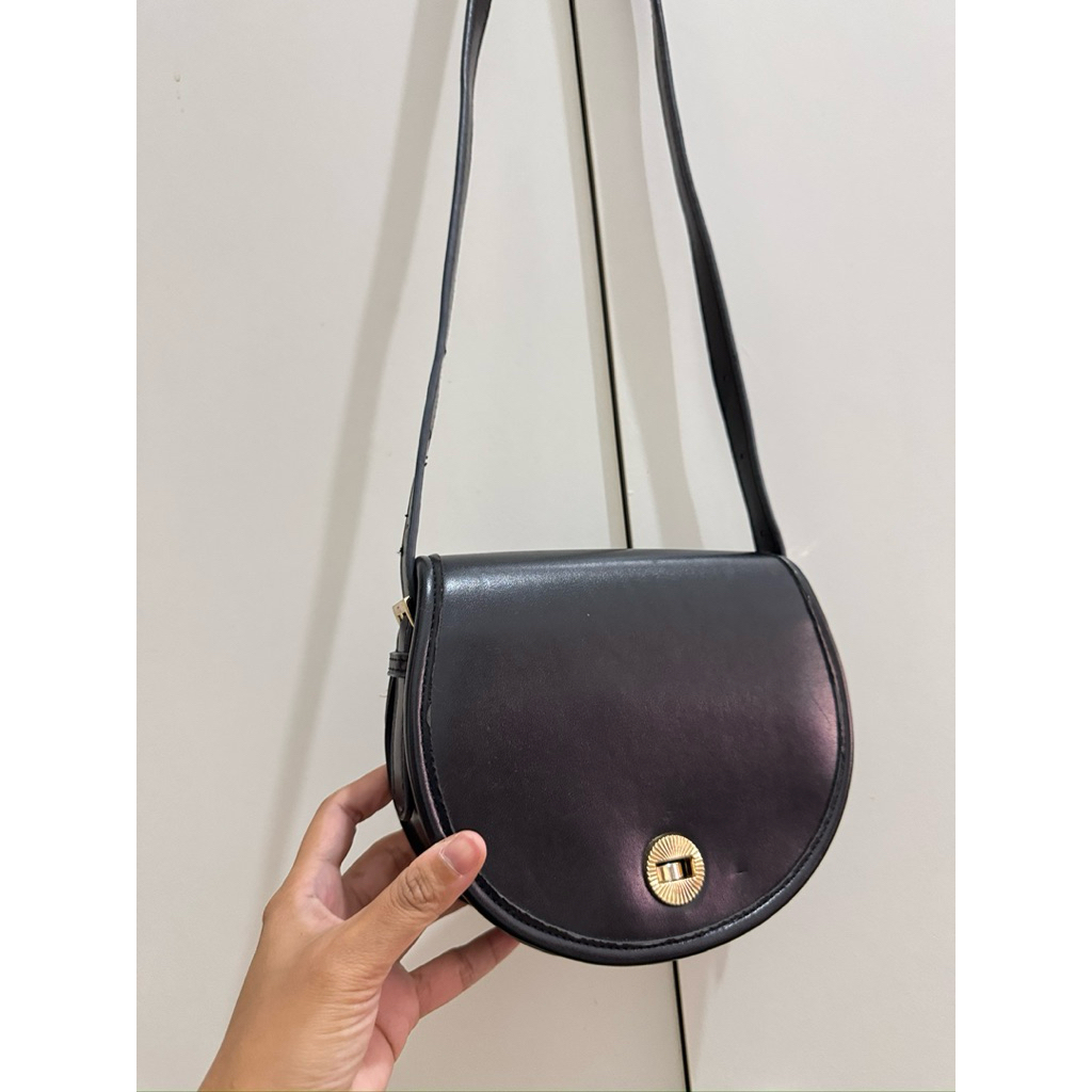 sling bag essentials by urban n co