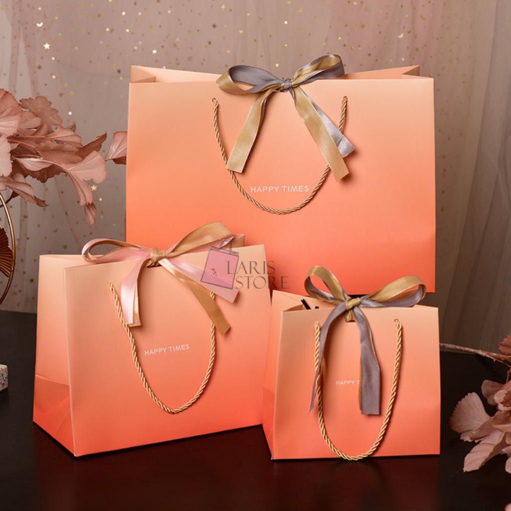 

Paperbag motif happy times 2 tone cream oren/tas kado murah/paperbag murah/Paper Bag Wedding / Tas Bridesmaid Premium / paperbag tebal/ 2 tone cream oren