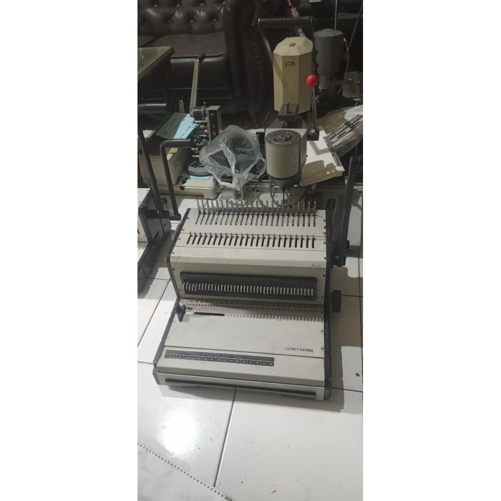 

mesin jilid dua fungsi spiral kawat kecil dan plastik