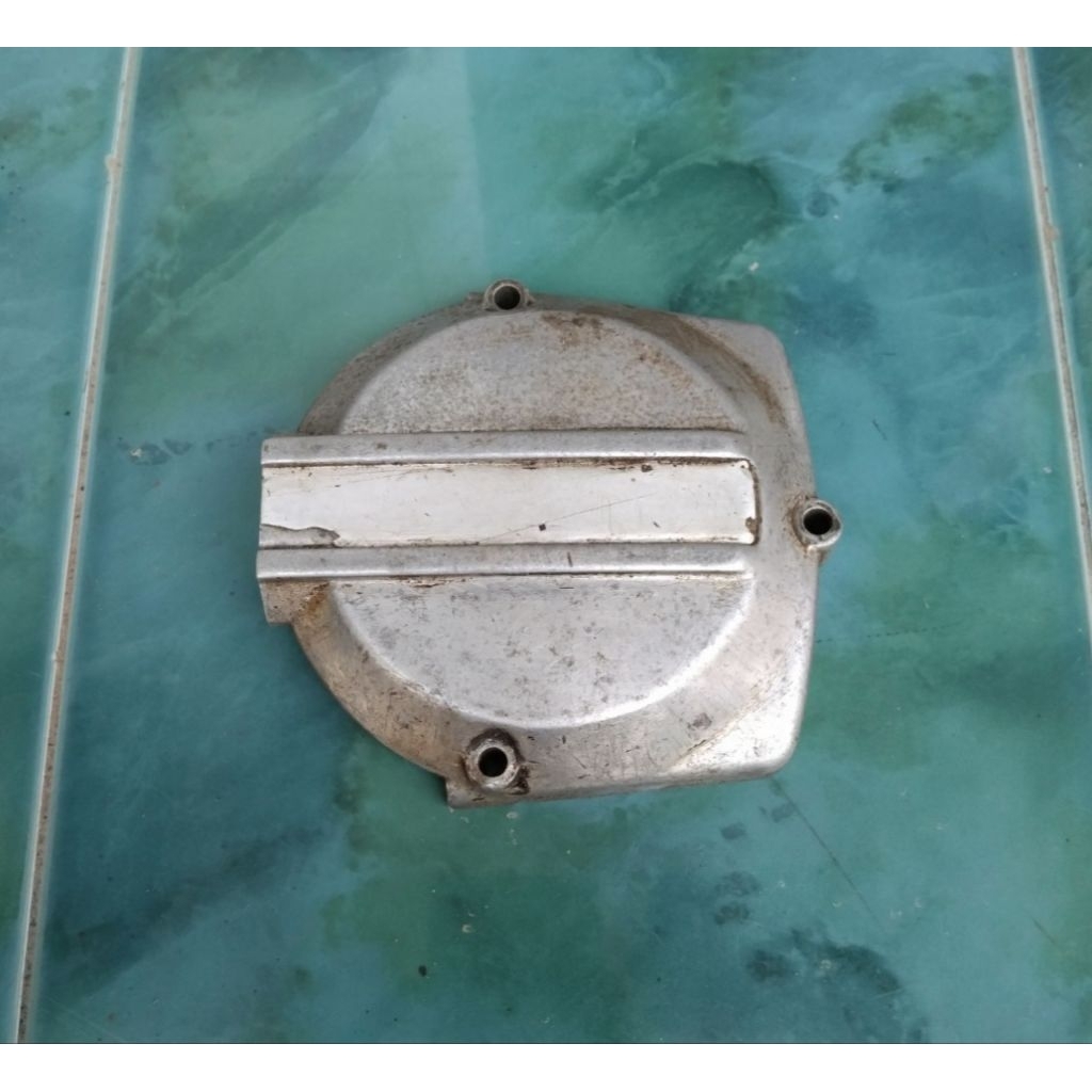 Tutup oli samping kalter kanan yamaha rx 100 cover bak oli samping kanan yamaha rx 100 original