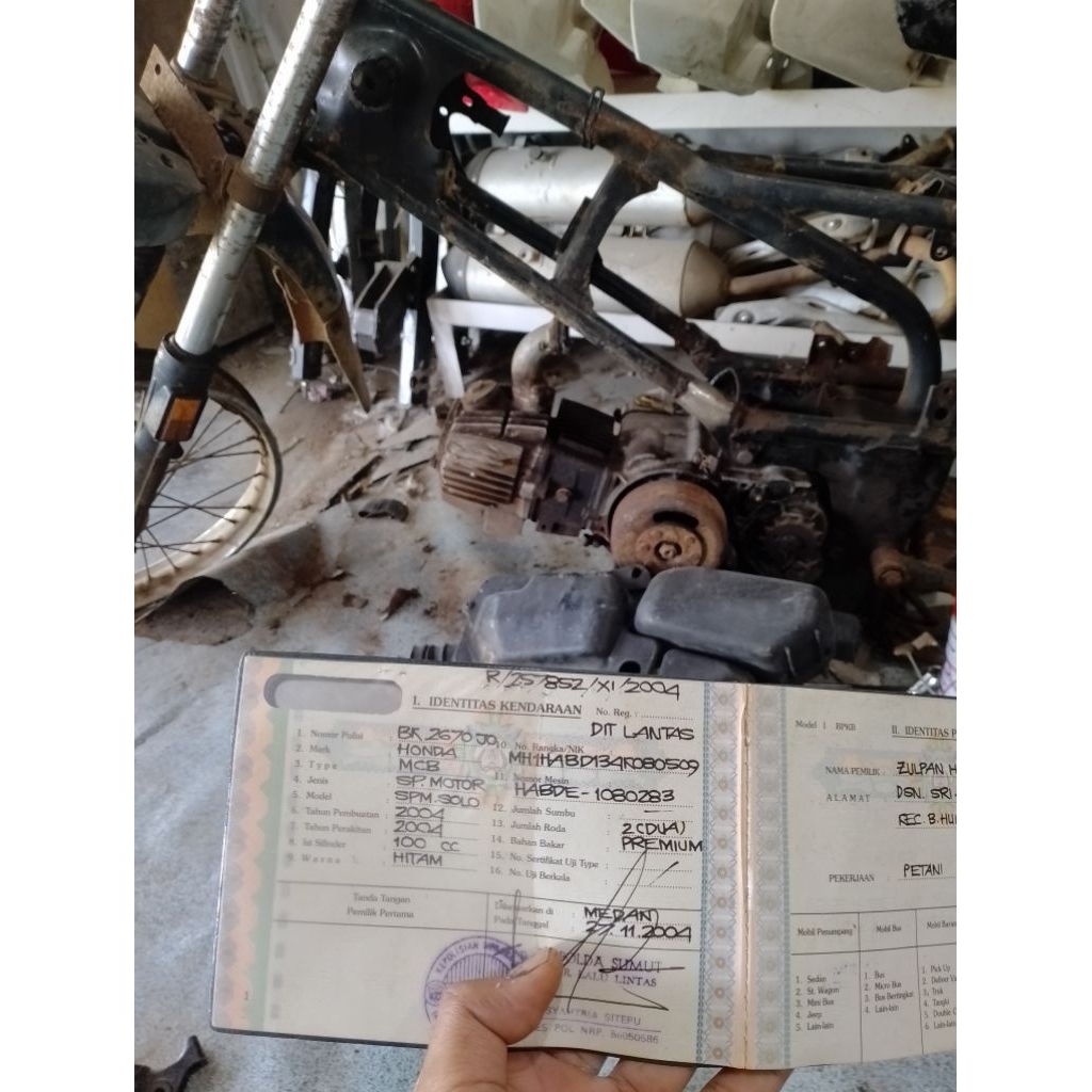 mesin Honda win + karburator tanpa kabel body + BPKB + nomor rangka