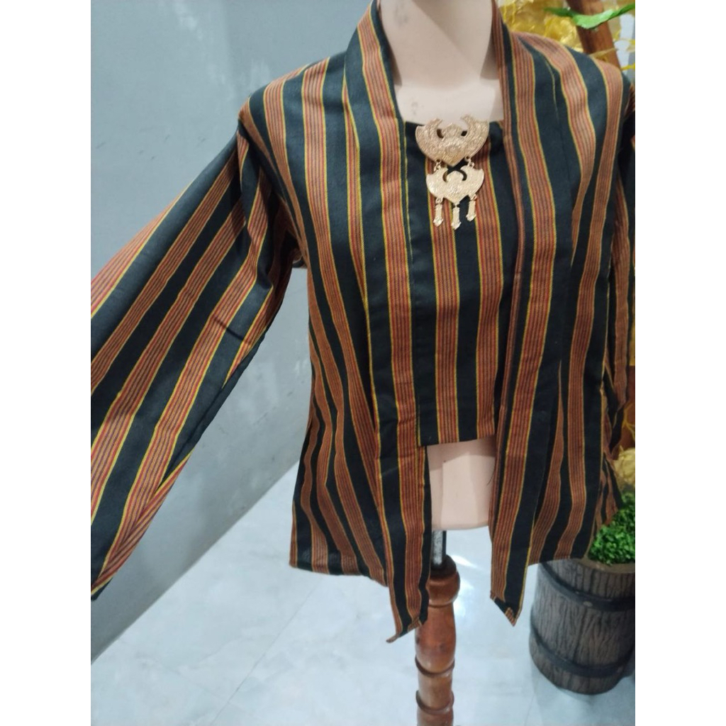 Baju Lurik wanita dewasa,Kutu baru wanita dewasa,baju adat Jawa wanita
