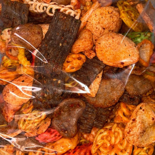 

1KG KRUPUK SEBLAK MIX / KERUPUK SEBLAK CAMPUR / SEBLAK CAMPUR