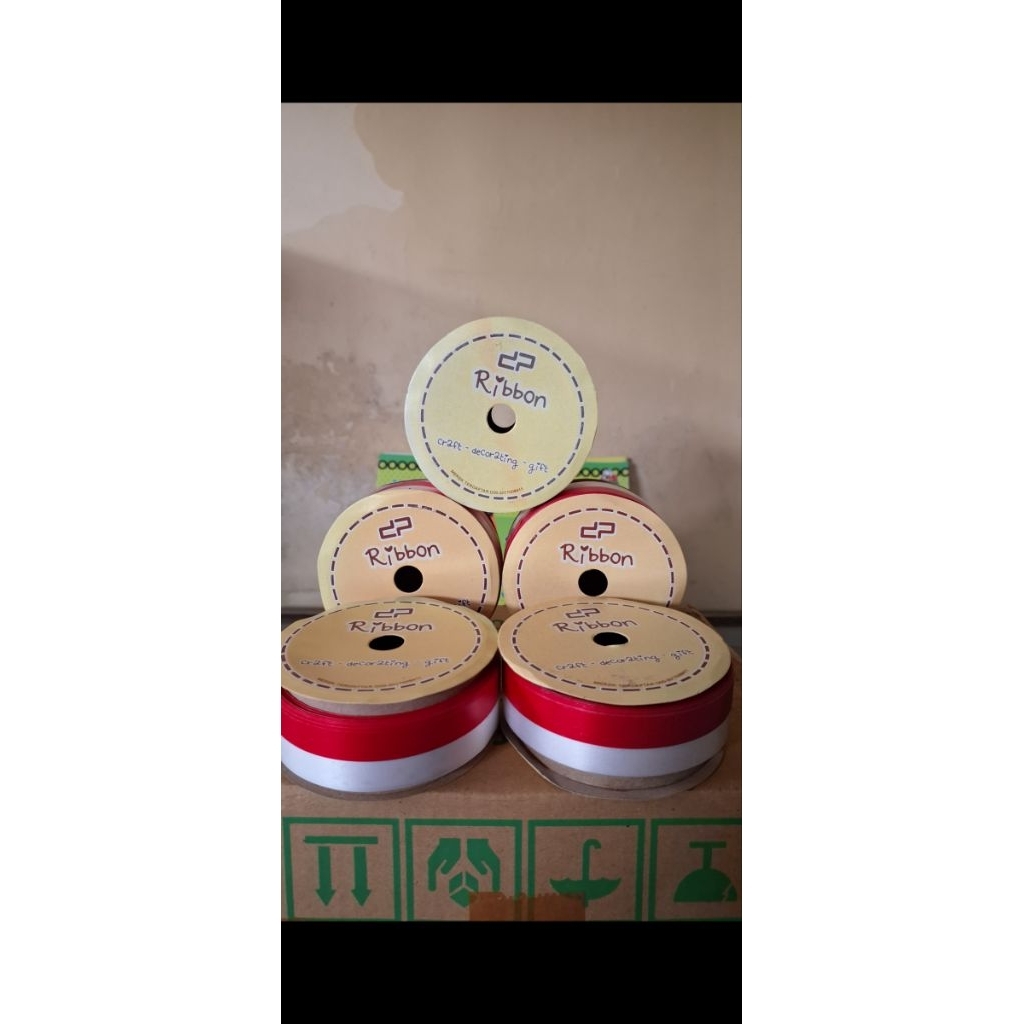 

Pita decor merah putih