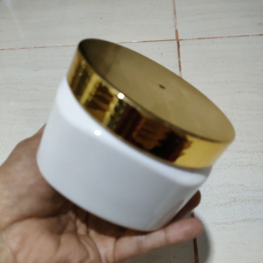 pot lulur PET 250g putih gold