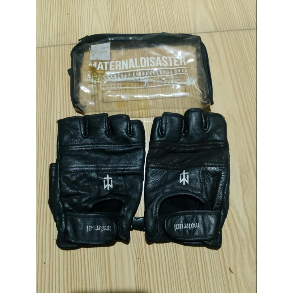 sarung tangan maternal disaster