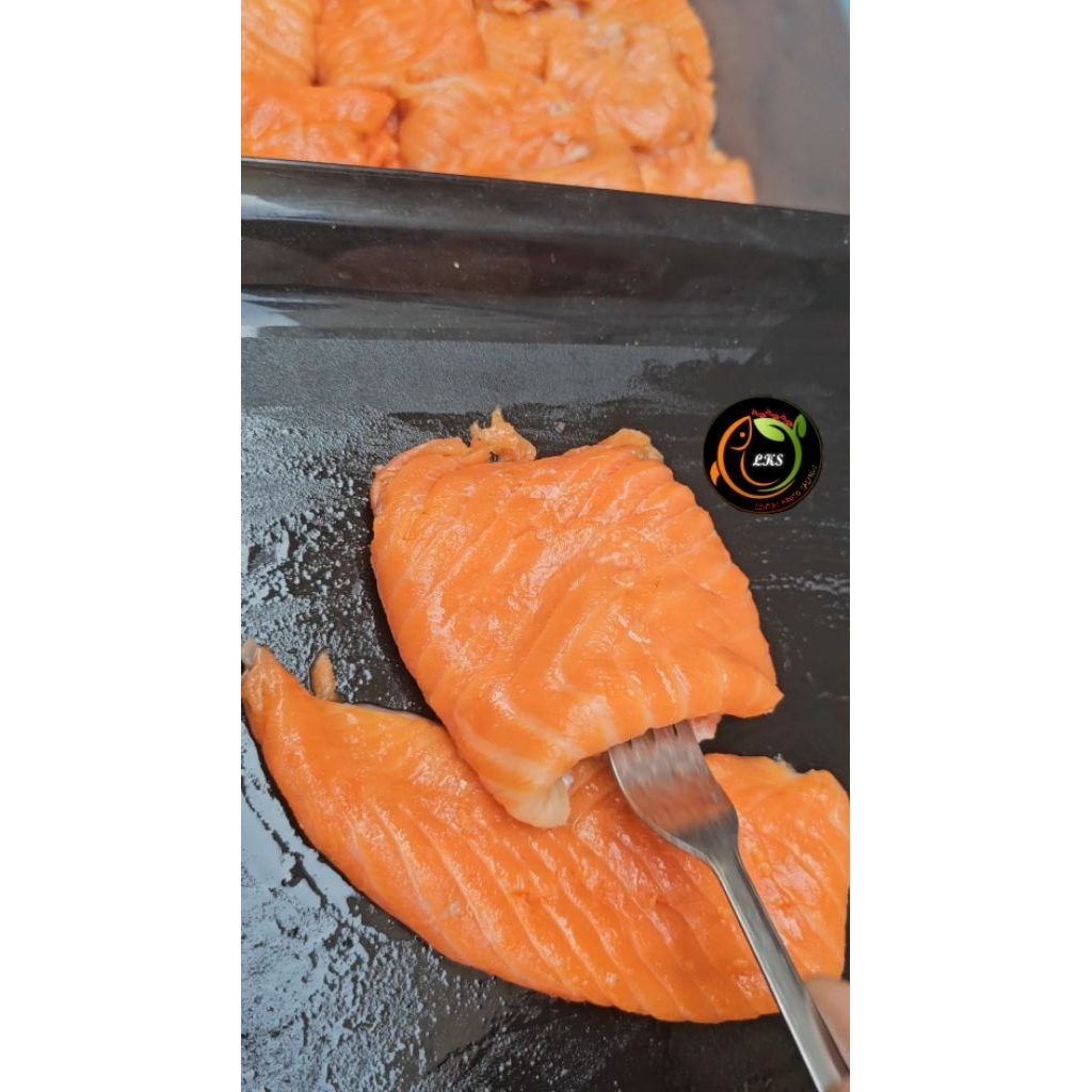 

IGA SALMON Full DAGING Iga Tanpa Tulang & Tanpa Kulit/ Salmon Ribs