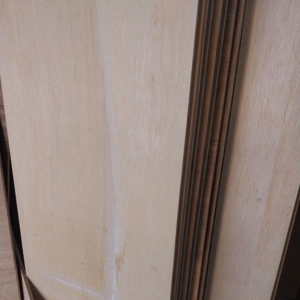 plywood.9 mm 100x30 ambalan