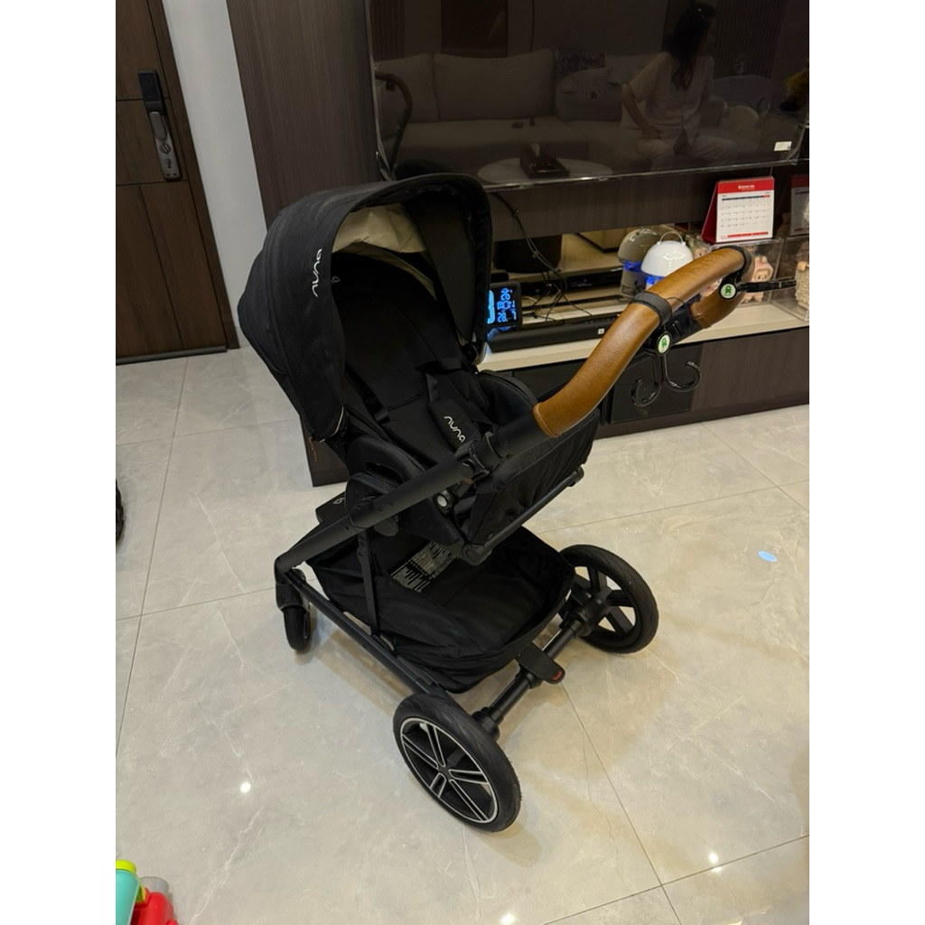 Nuna Mixx Next Stroller second like new
