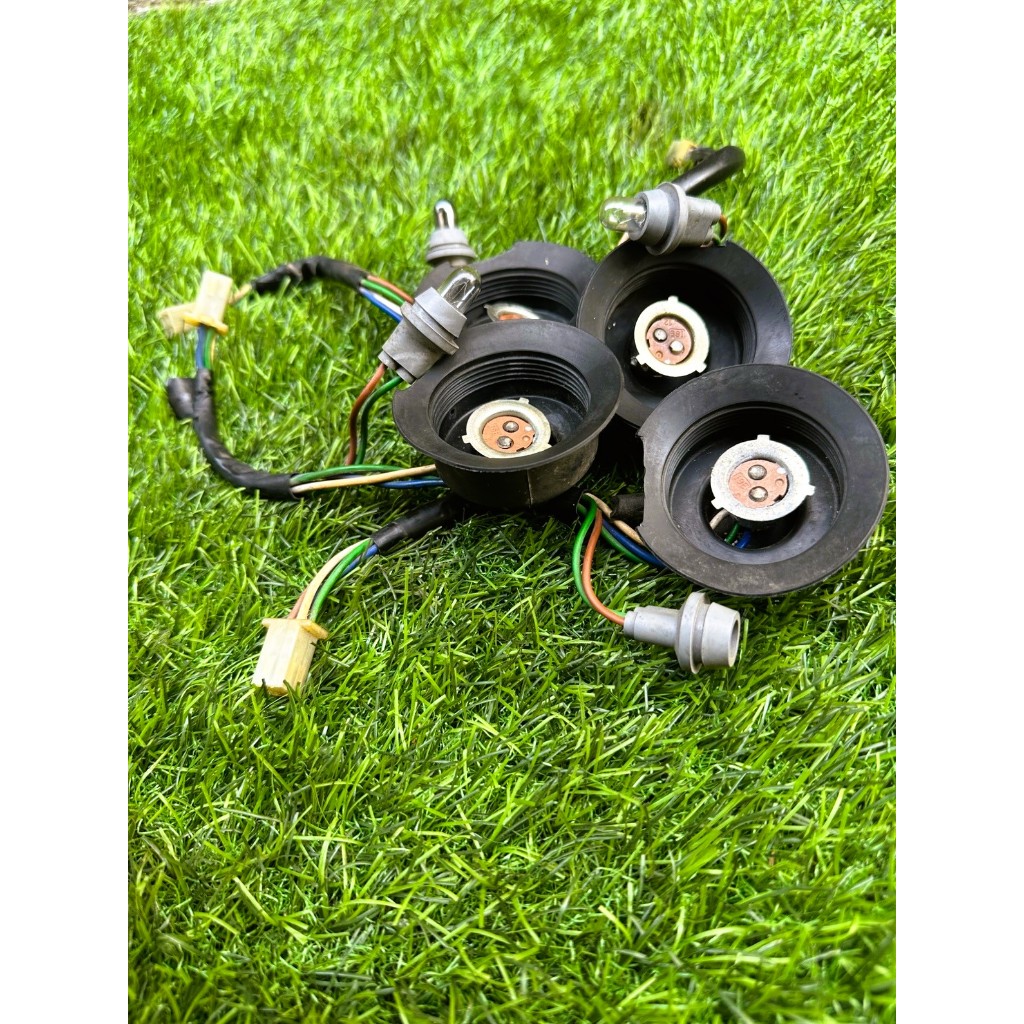 Soket Bohlam Lampu Depan Honda New Megapro Monoshock – Ori Copotan