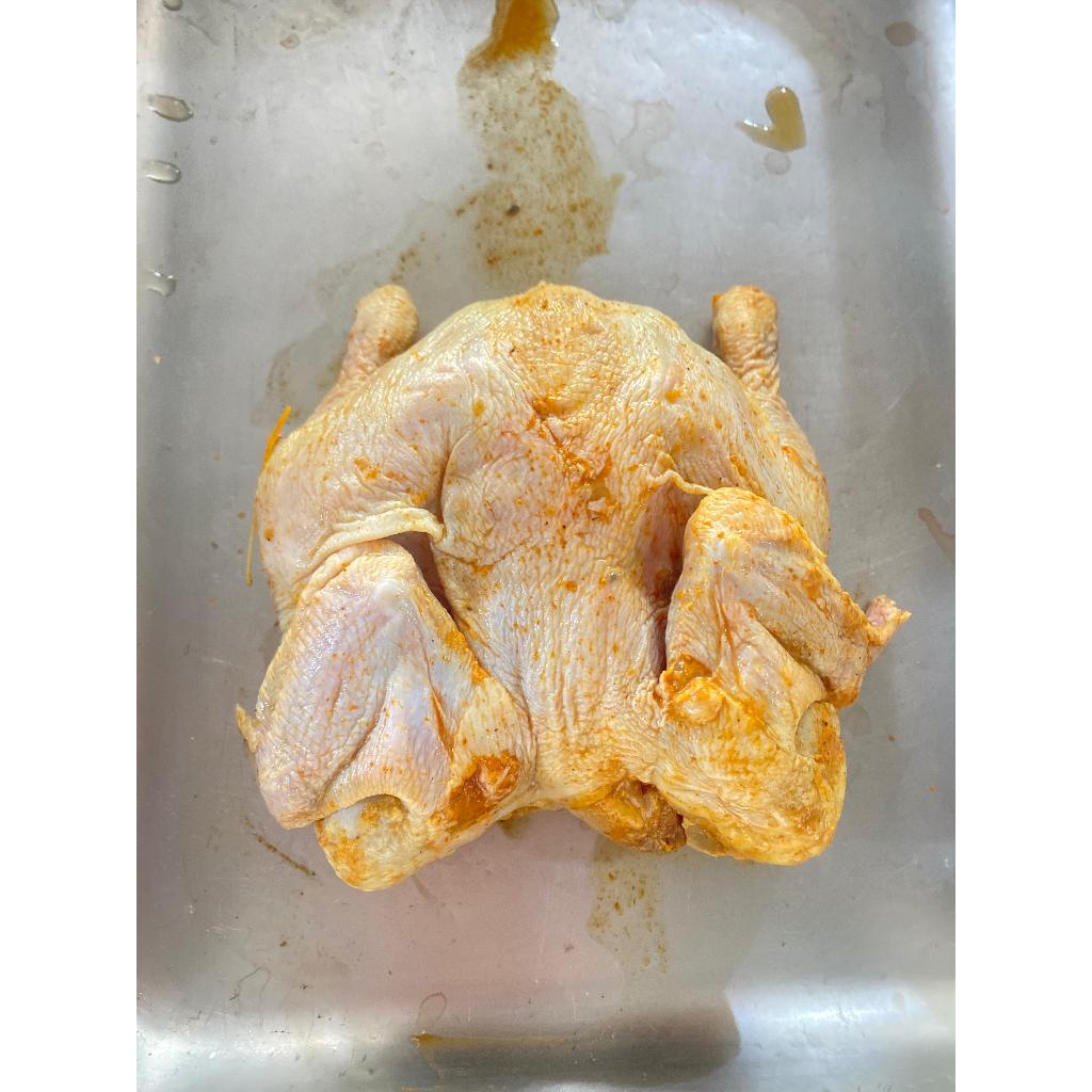 

ayam broiler uk 700grm DIMARINASI/ frozen/ayam broiler/negri/potong bekakak/