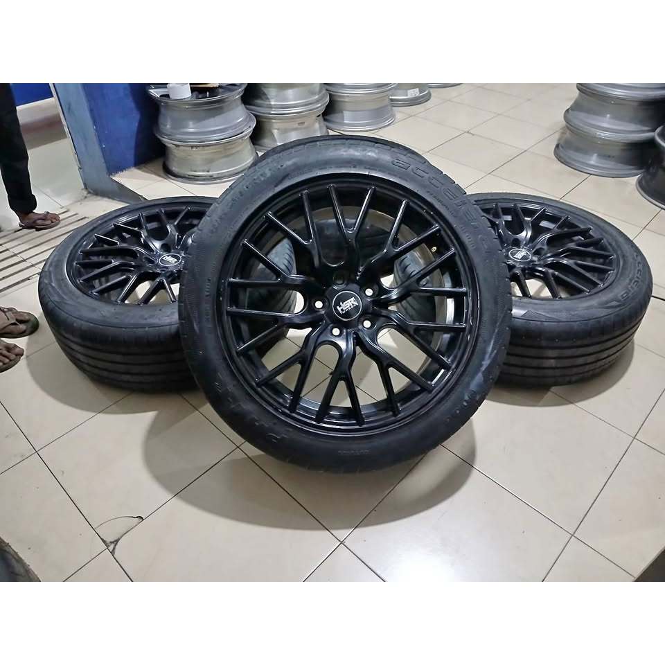 VELG MOBI BEKAS HSR PELEG MOBIL SECOND HSR LAMIKA RING 18 LEBAR 8 PCD 5X114 45 M-B +BAN PHI 235 50 R
