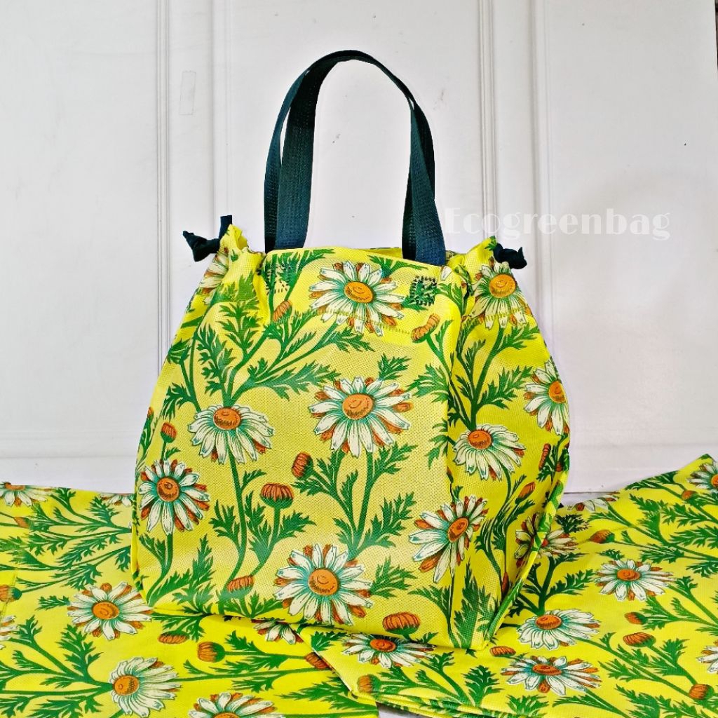 

Tas Hajatan / Tasyakuran Motif Terbaru Motif Untuk Dus 22x22 Tas Berkat Serut Spunbond Tebal