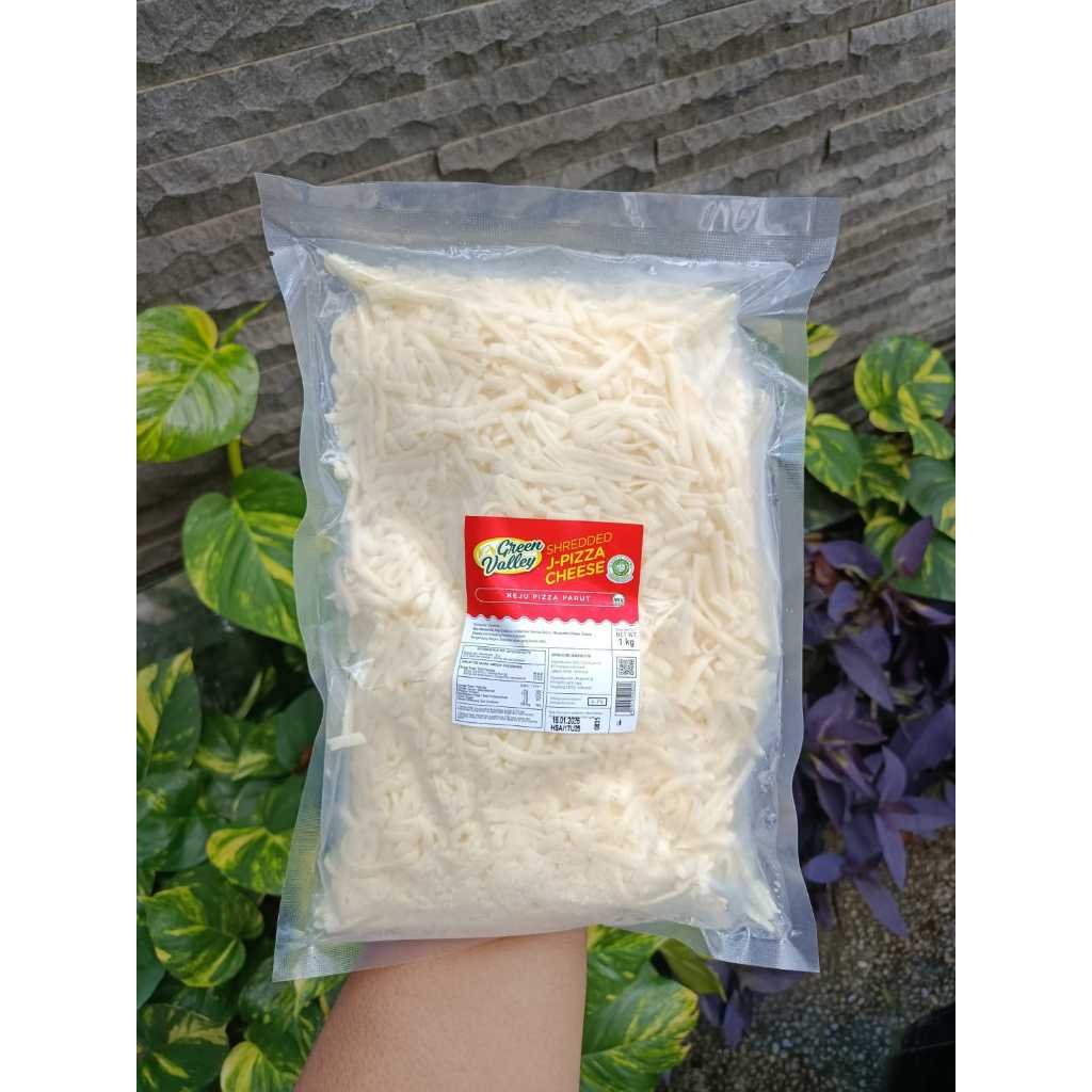 

Green Valley Shredded J Pizza Mozarella Cheese Kemasan 1kg I Mozarella Parut +Gouda