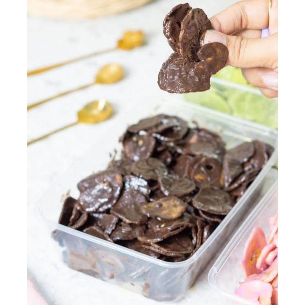 

keripik pisang coklat lumer manis