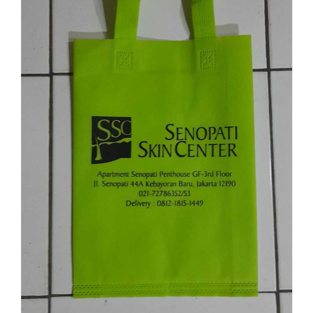 

1 PCS - Goodie Bag Berbahan Spunbond Model Lipatan Samping UK 30X40X8 + SABLON (1 SISI + 1 WARNA) Ketebalan Bahan 75gsm