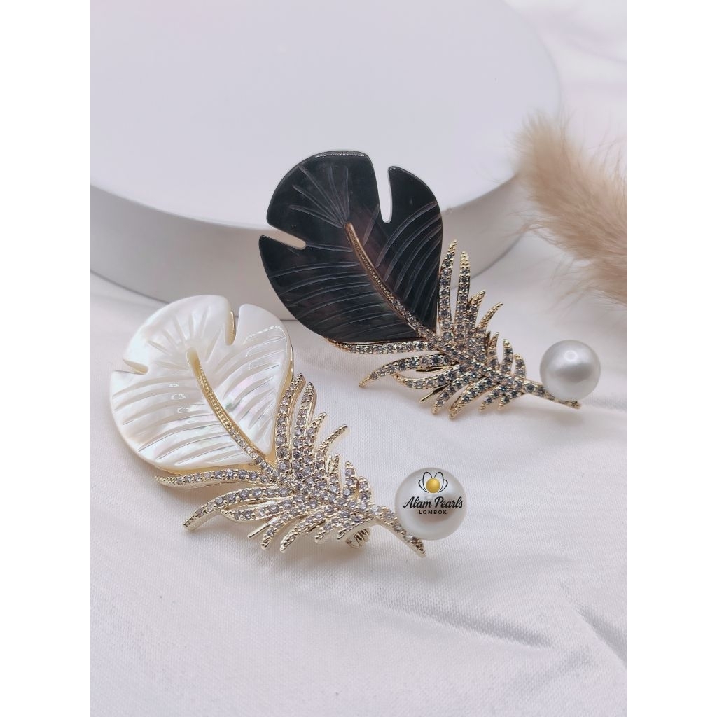 Bross Daun Mutiara air laut mix kulit kerang