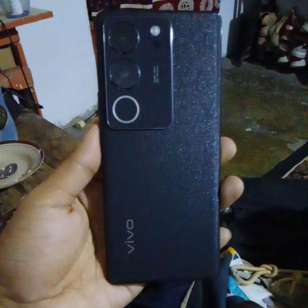 VIVO V29 8/256 SECOND