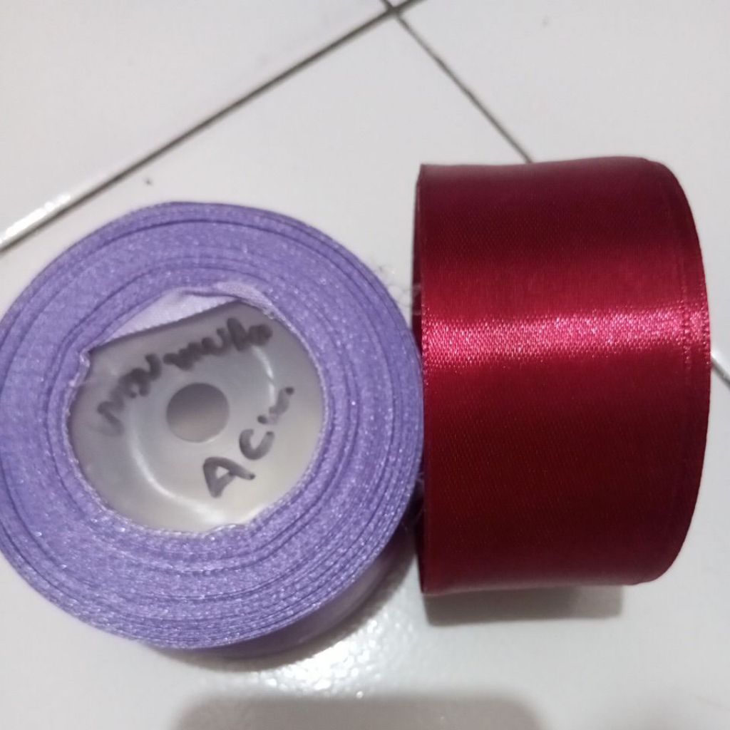 

(Roll) Pita Satin 4cm harga per roll