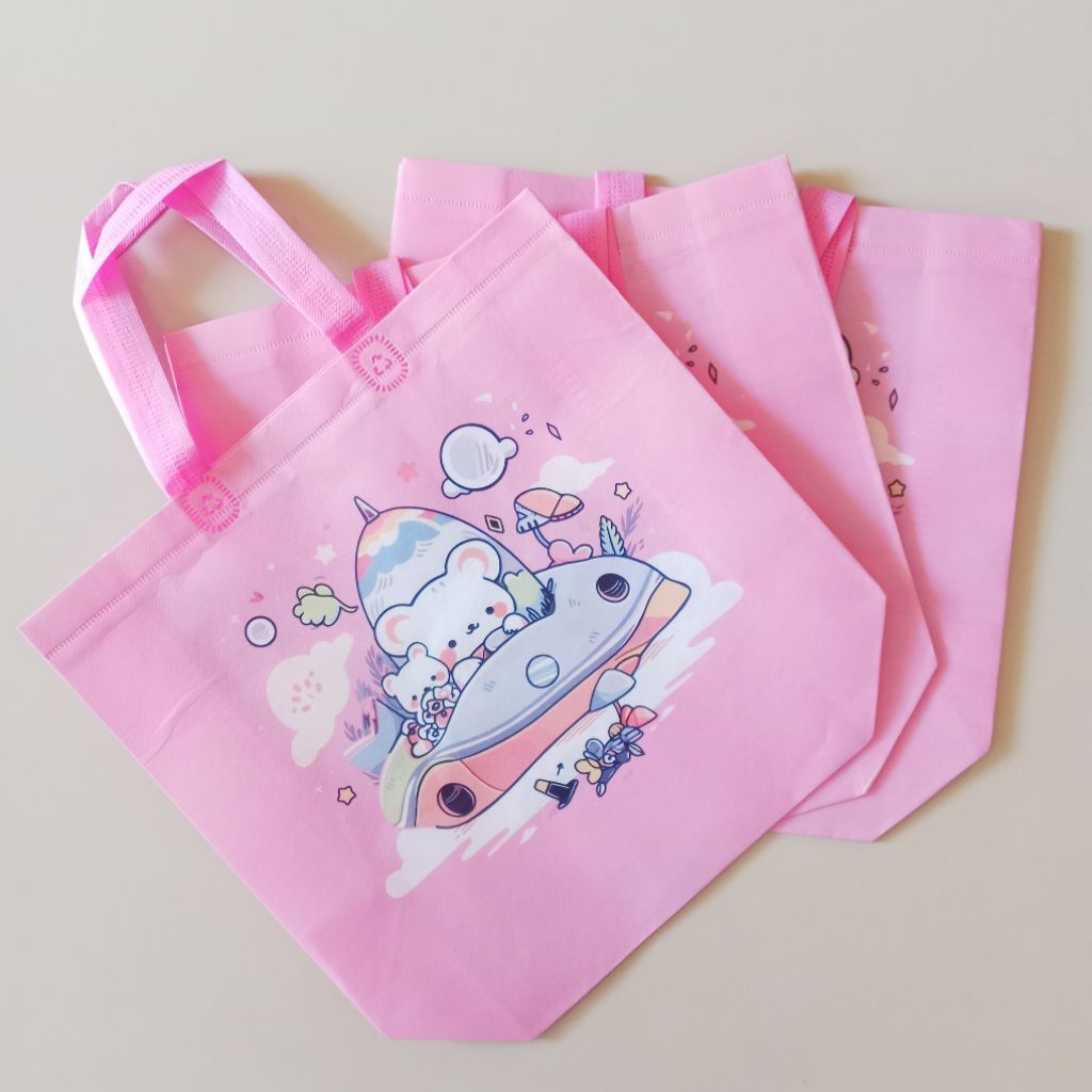 

Tas Belanja / Tote Bag / Tas Hampers / Goodie Bag Spunbond Motif Beruang Putih