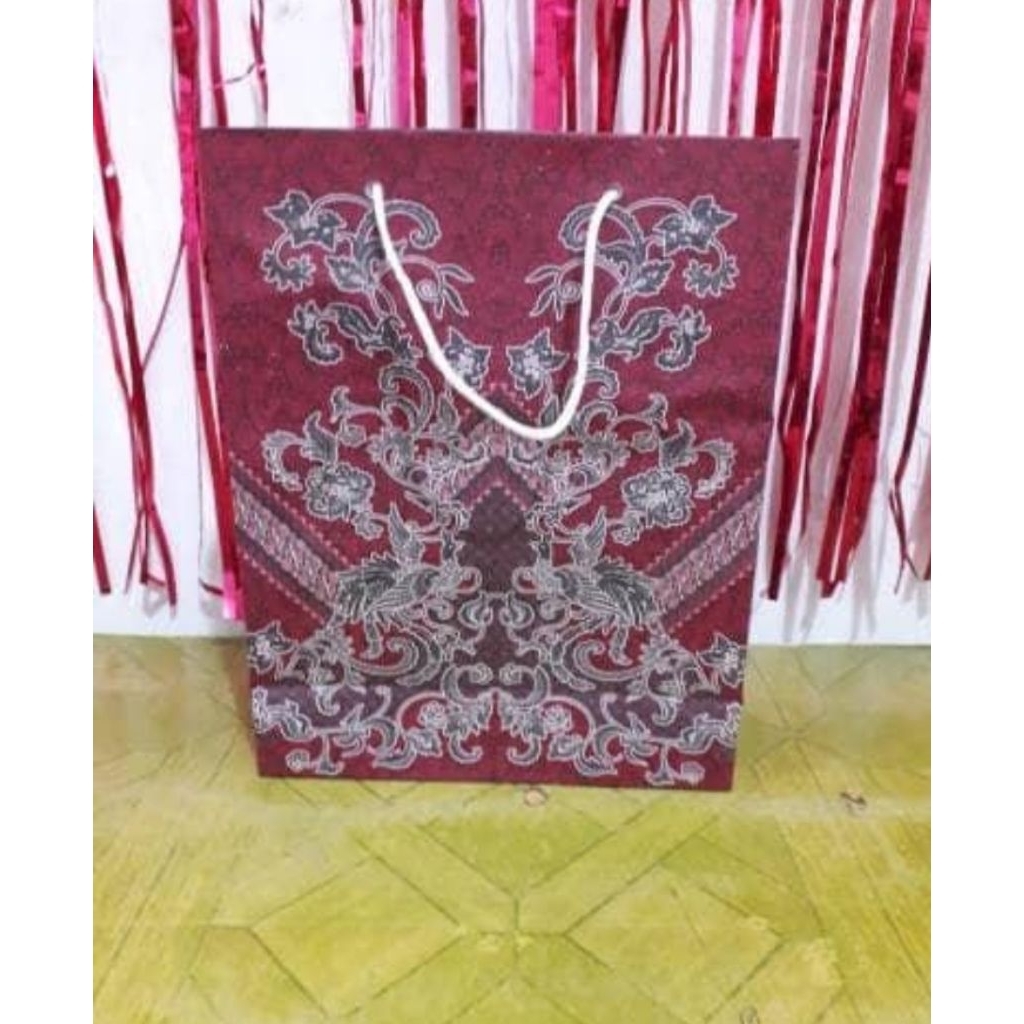 

paper bag / goodie bag / tas souvenir / bungkus kado motif batik