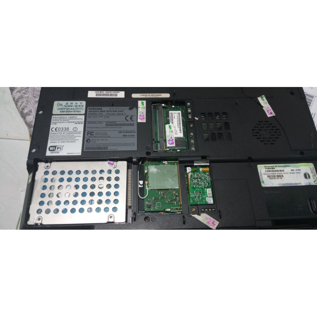 laptop jadul toshiba