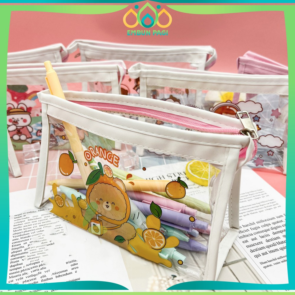 

EC Pouch Tempat Pensil Transparan Motif Kartun Multifungsi / Tas Pencil Case Anak Ala Korea Travel Serbaguna Embun Pagi A60