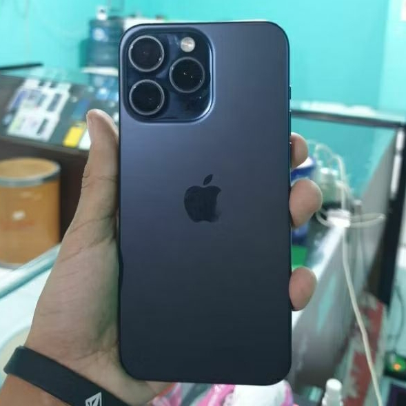 Iphone 15 pro max 1TB - luminaria vitalis