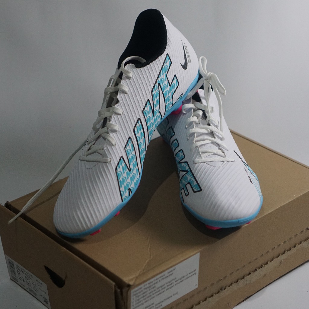 Sepatu Bola Nike Vapor 15 Club FG/ MG